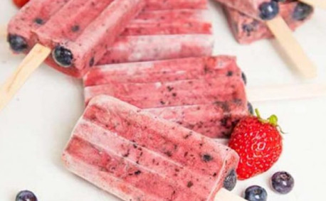 Berry popsicles