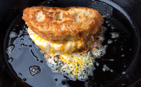grilled cheese sandwich with roast beef