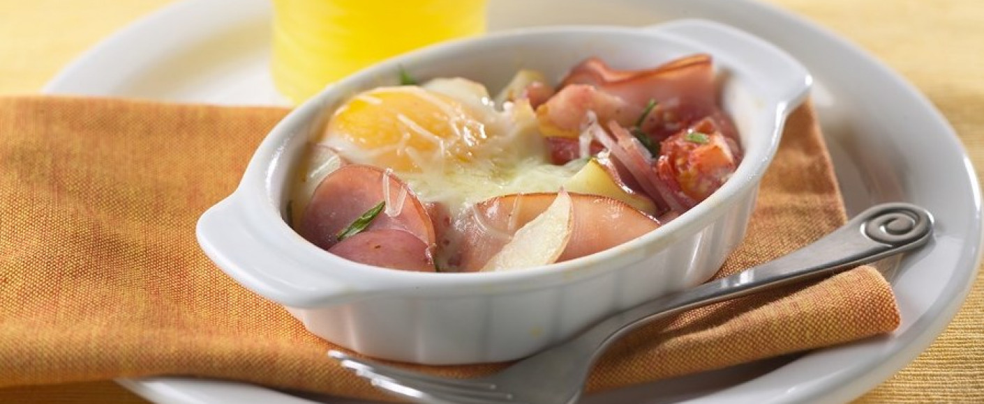 Baked Egg with Canadian Bacon Recipe HEADER