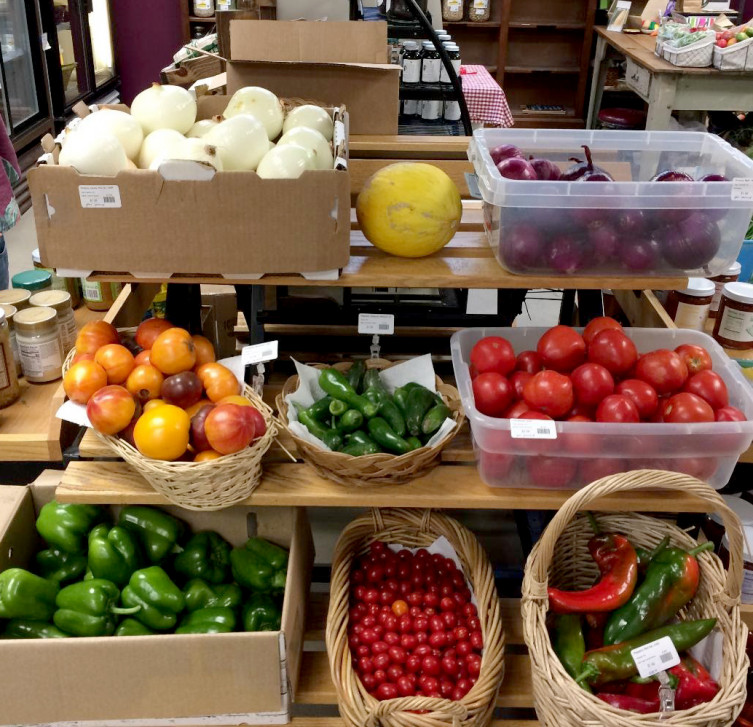Prairieland Market: Seasonal Produce