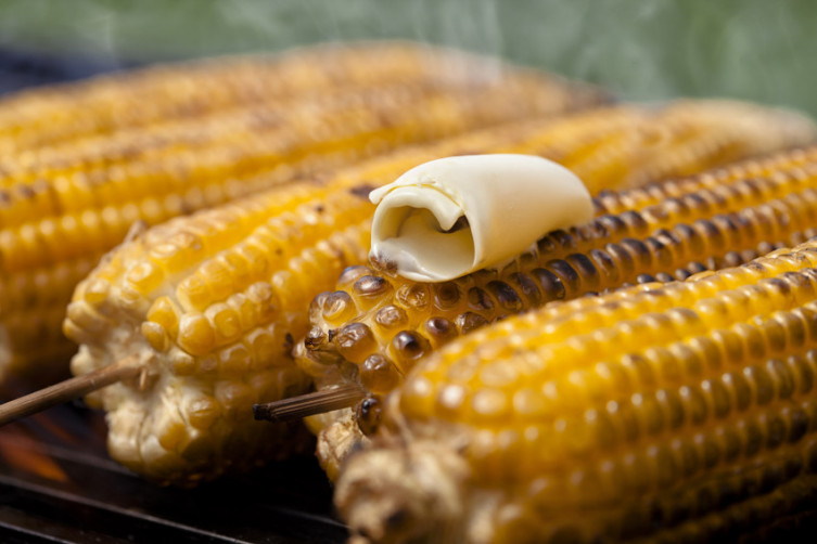 Sweet corn on the cob with butter