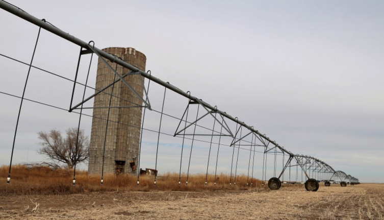 Drops hang from spans on one of the Deavers’ center-pivot irrigation systems.